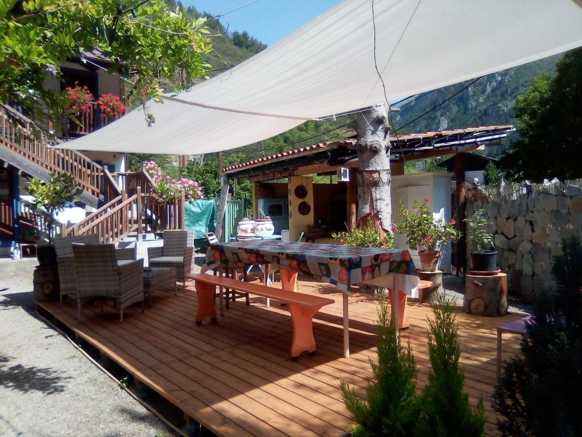La Vieille Maison Biselli Tende Exteriér fotografie